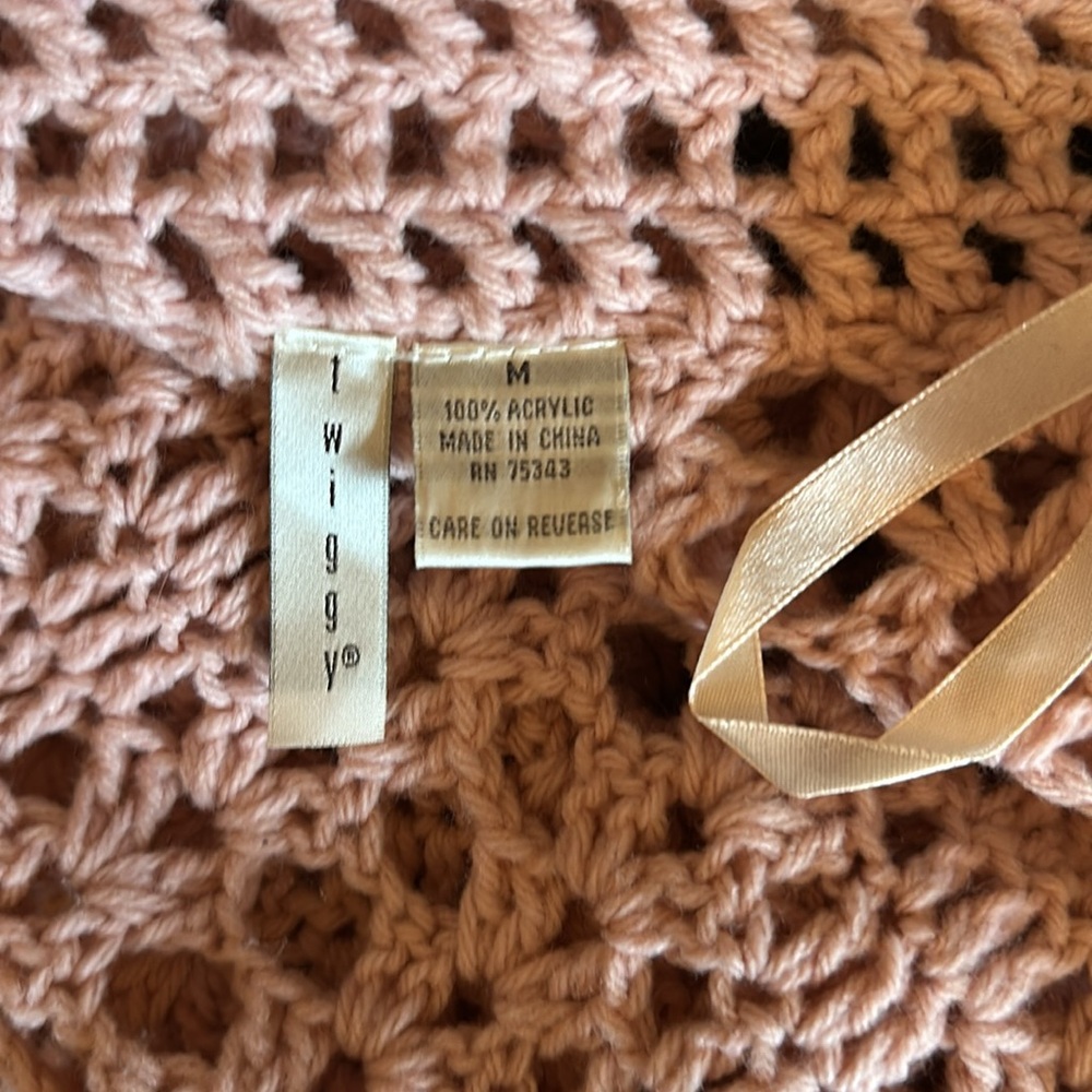Vintage pink crochet sweater  - Picture 2 of 2